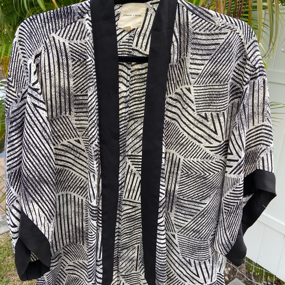 Silence and noise kimono - Picture 8 of 8
